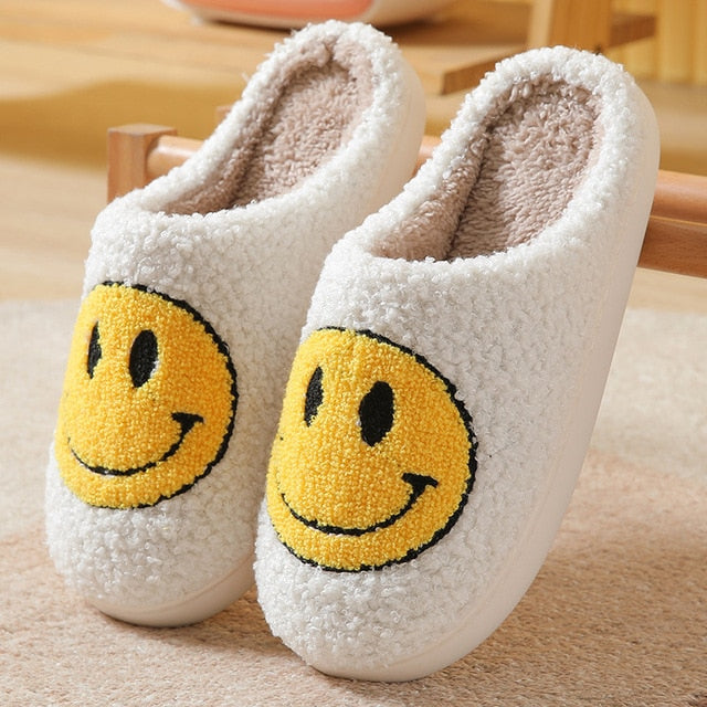 MEGA SMILEY FACE FUZZY SLIPPERS