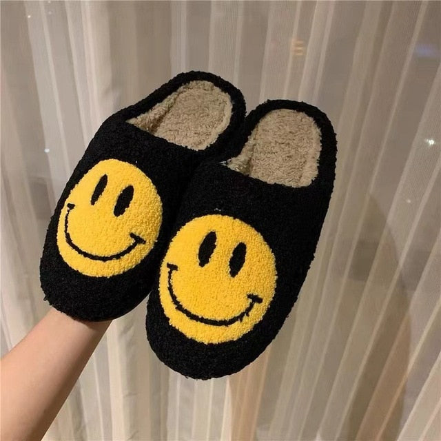 MEGA SMILEY FACE FUZZY SLIPPERS