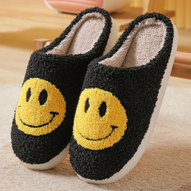 MEGA SMILEY FACE FUZZY SLIPPERS