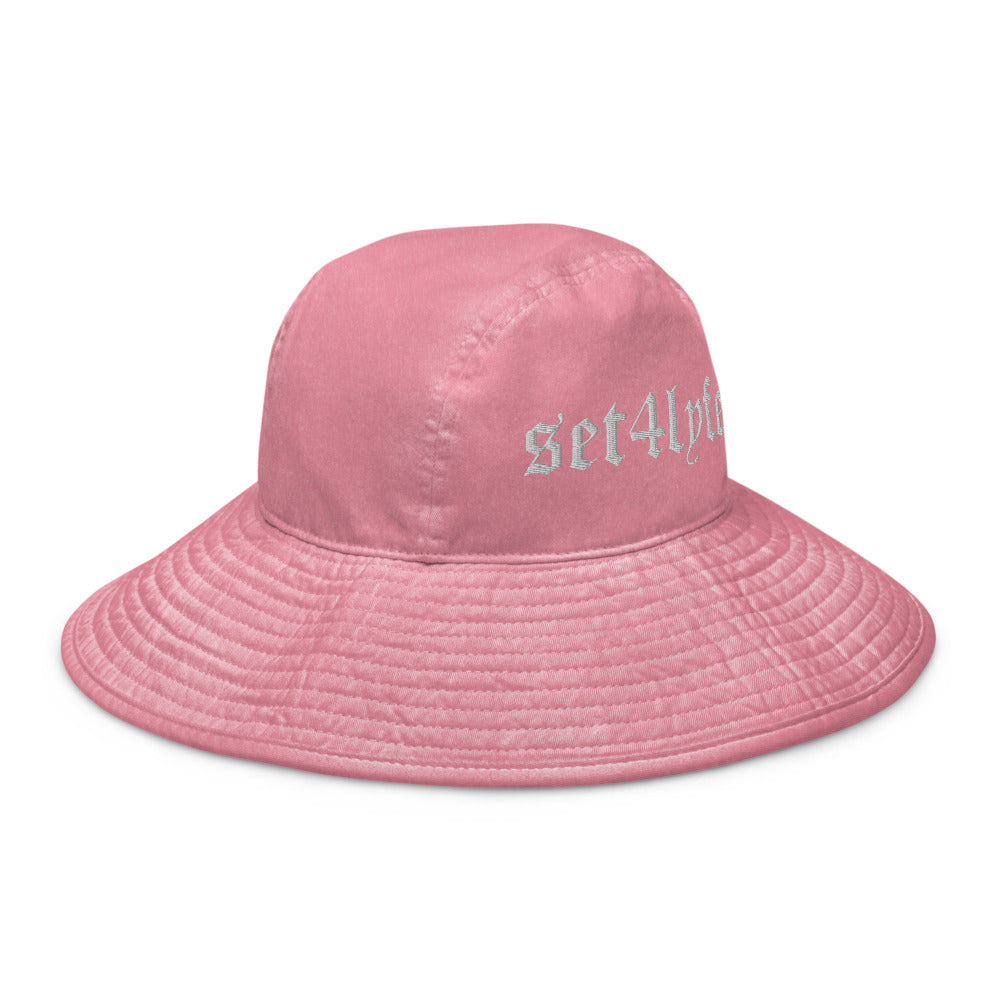 LOW KEY WIDE BRIM PASTEL BUCKET HAT