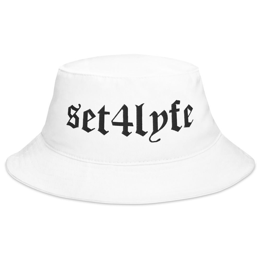 LOW KEY WHITE BUCKET HAT