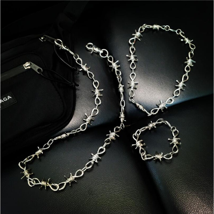 SNEX SIGNATURE BARB WIRE CHOKER