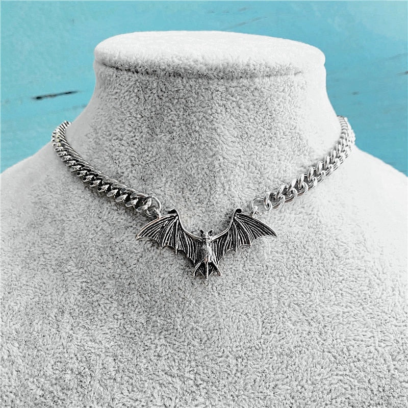 SNEX BAT CHOKER NECKLACE